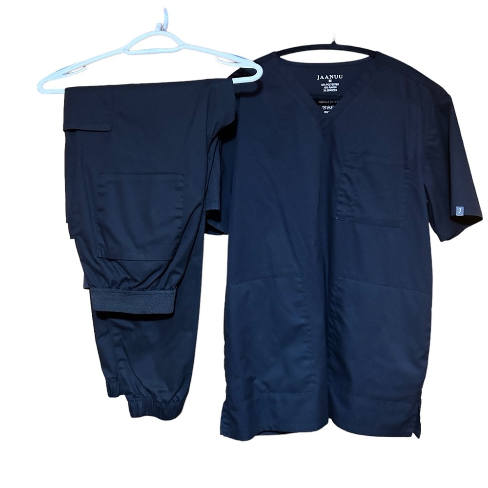 Men’s Jaanuu Scrub set